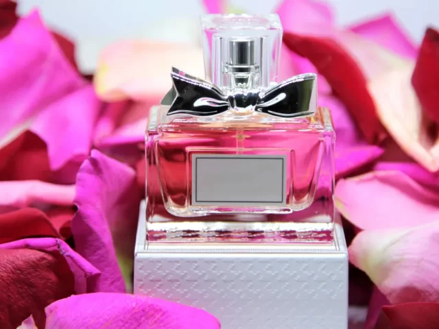 Egy csipetnyi luxus: Kedvezményes parfümök nőknek 20.000 Ft alatt